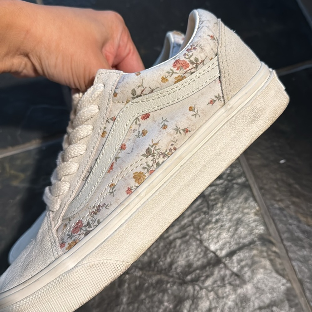 Floral Vans